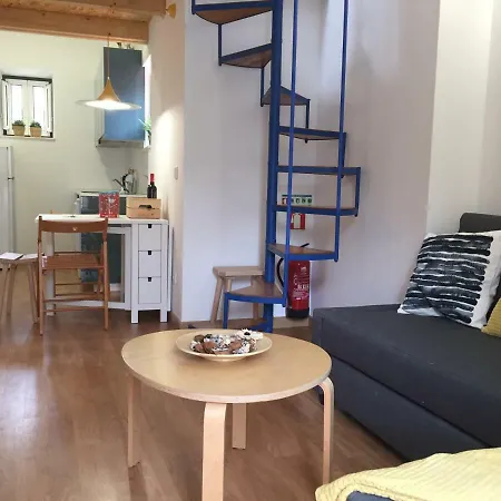 Center Apartment *